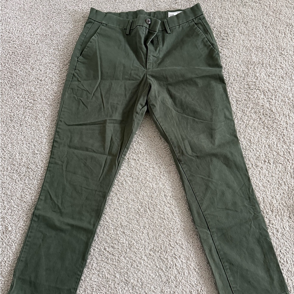 GAP Men's Olive Chino Pants